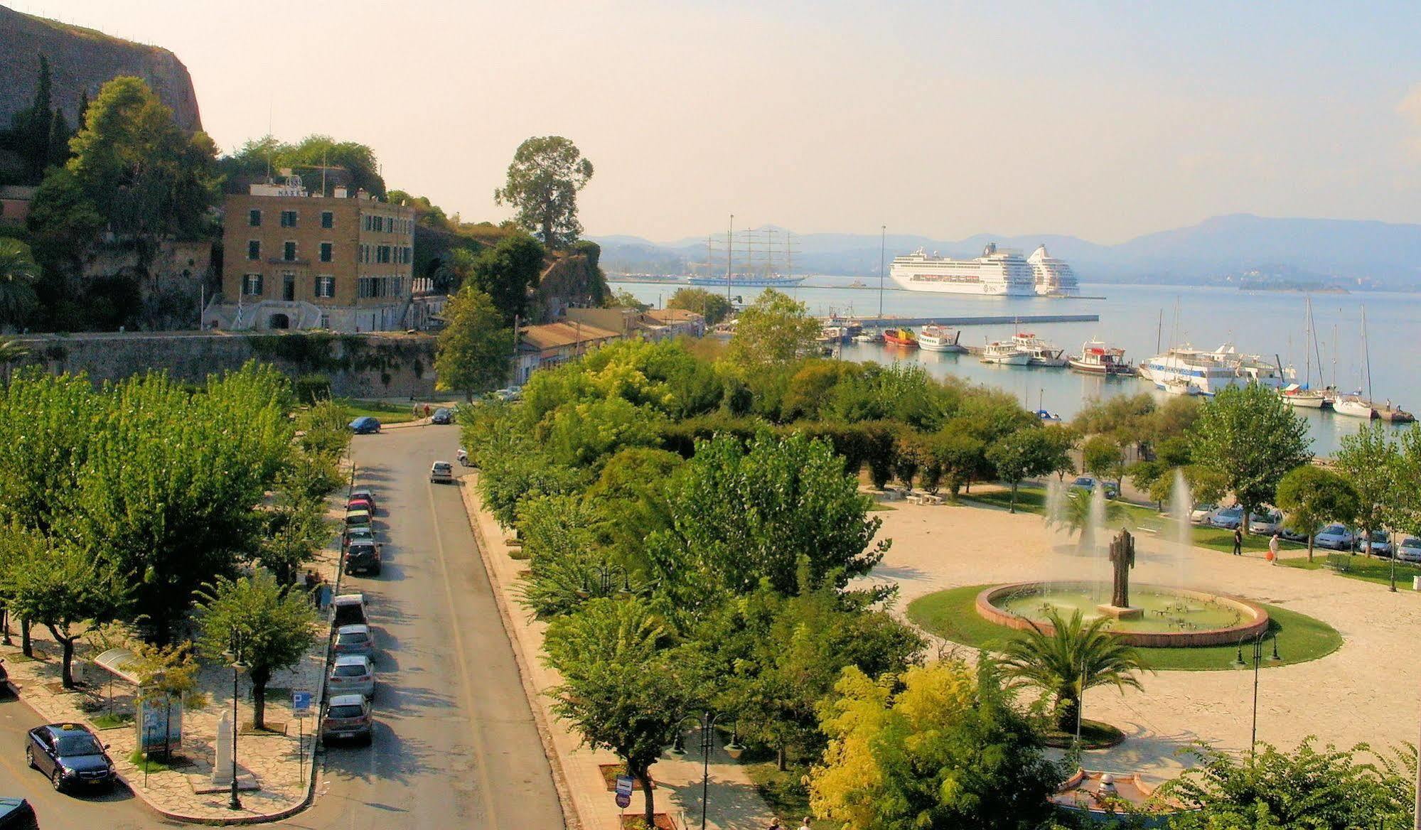 Konstantinoupolis Hotel Corfu  Екстериор снимка